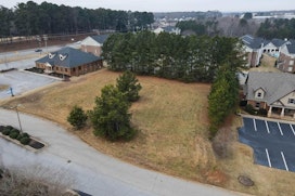 605 Squires Point image 3