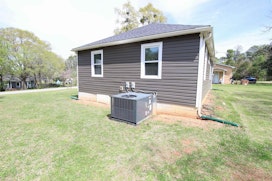 140 Anderson Drive image 33